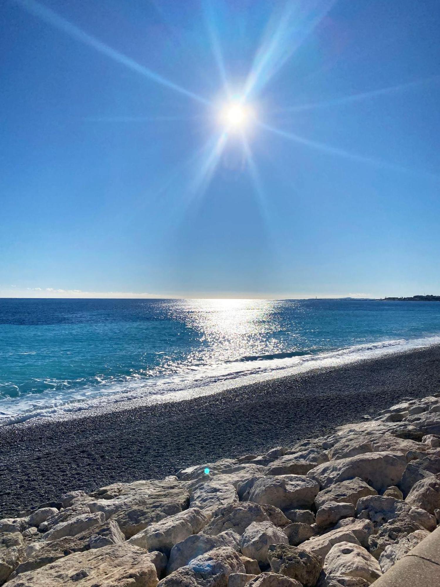 Beautiful Renovated Apartment ,Next To The Beach ! Air-C, Free Parking! Nice Exterior foto